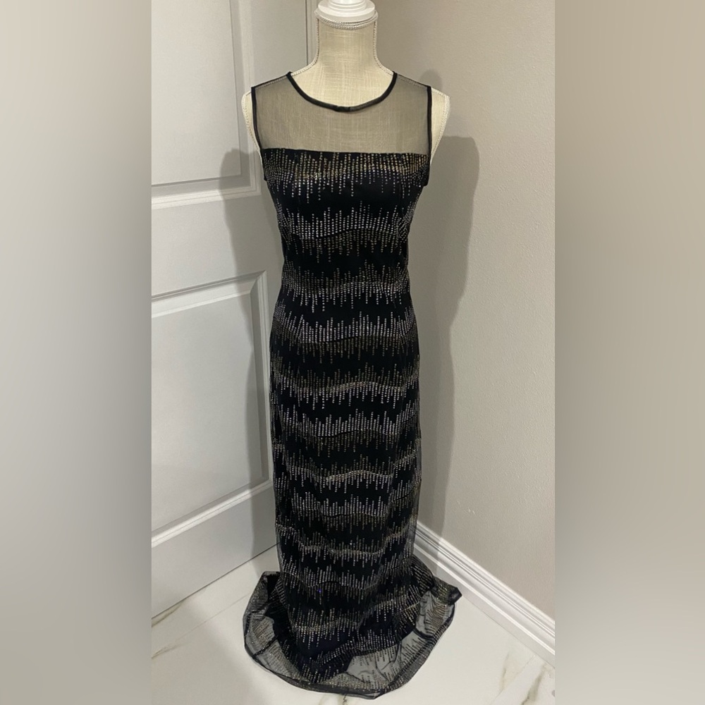 Elegant Black and Gold Wedding Dress